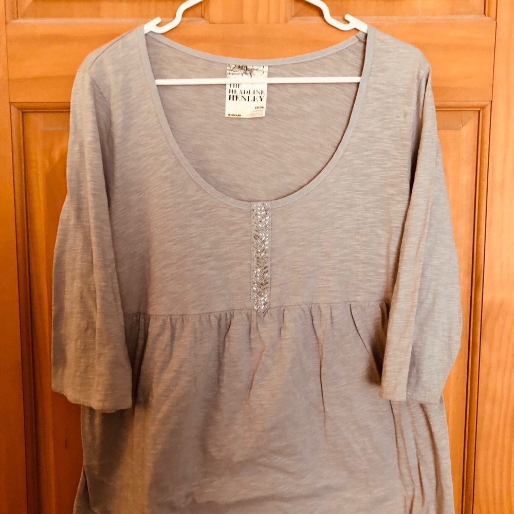 Gray shirt